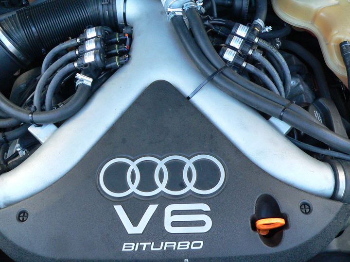 Audi A6 - pod maską