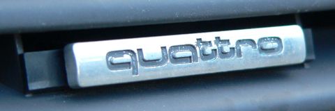 emblemat Audi Quattro
